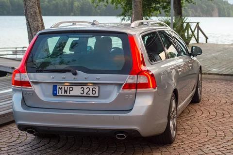 Volvo V70 T5 Summum 2013 view 4
