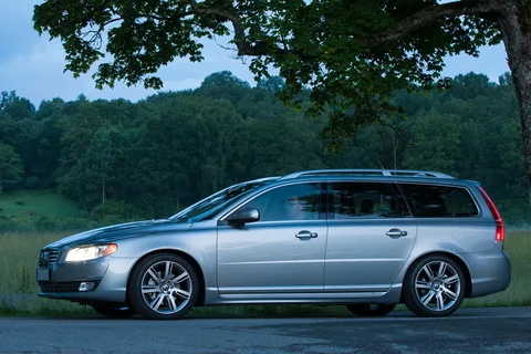 Volvo V70 T5 Summum 2013 view 8