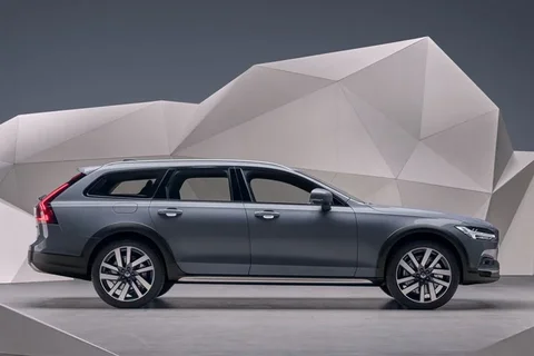Volvo V90 Cross Country B6 AWD Pro 2020 view 2