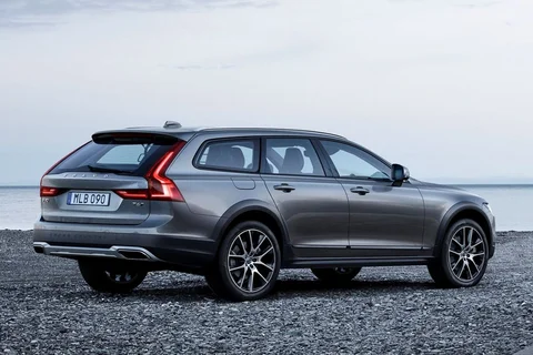 Volvo V90 Cross Country D5 AWD 2017 view 5