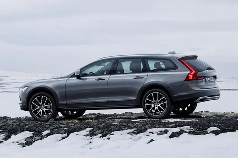 Volvo V90 Cross Country D5 AWD 2017 view 7