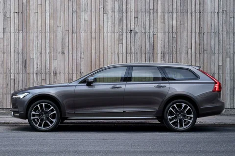 Volvo V90 Cross Country D5 AWD 2017 view 11