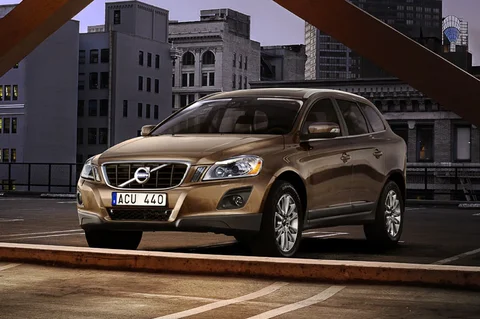 Volvo XC60 D3 Summum 2010 view 2