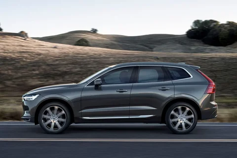 Volvo XC60 B5 R-Design 2019 view 7