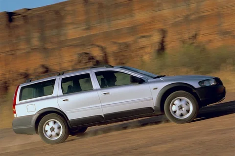 Volvo XC70 2.4 D5 AWD 2004 view 2