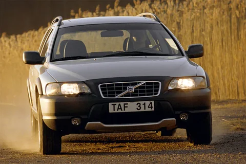Volvo XC70 2.4 D5 AWD 2004 view 4