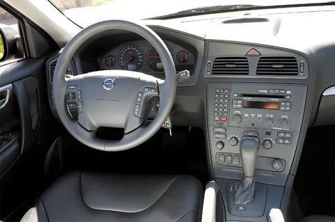 Volvo XC70 2.4 D5 AWD 2004 view 6