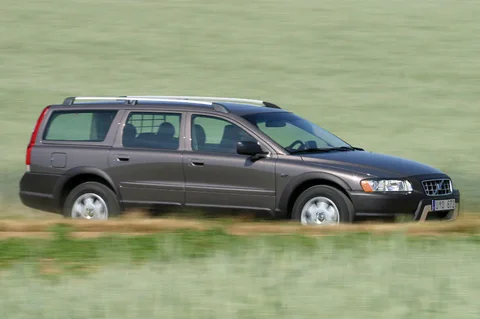 Volvo XC70 2.4 D5 AWD 2005 view 7