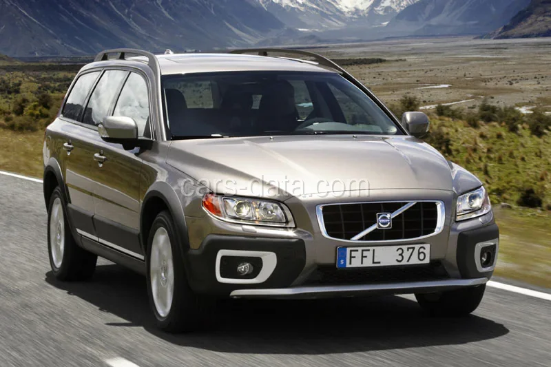 Volvo XC70 D3 Momentum 2010 front view
