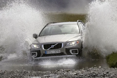 Volvo XC70 2.4D Summum 2009 view 7