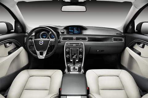 Volvo XC70 D4 Summum 2012 view 3