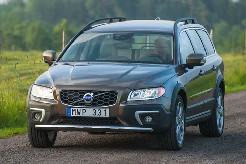 Volvo XC70 T5 Polar+ 2016 view 9