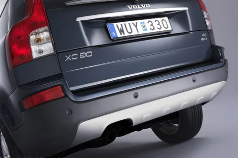 Volvo XC90 D3 Momentum 2010 view 2