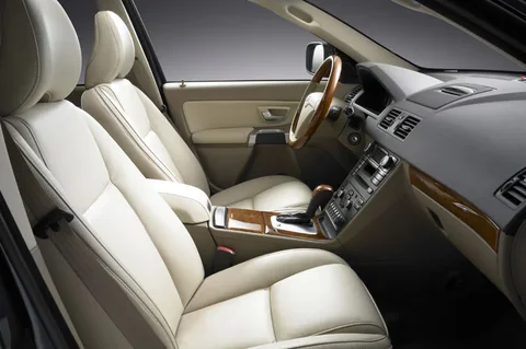 Volvo XC90 D3 Momentum 2010 view 12