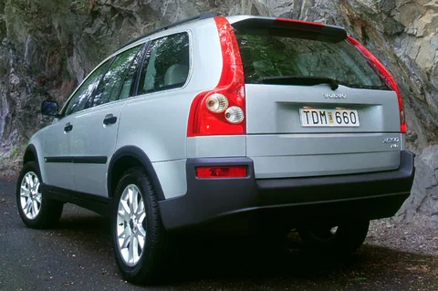Volvo XC90 D5 Summum 2005 view 4