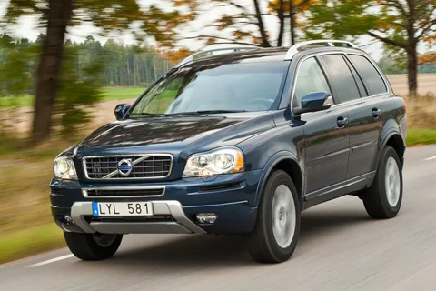 Volvo XC90 3.2 Momentum 2011 view 2