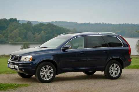 Volvo XC90 3.2 Momentum 2011 view 7
