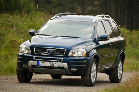Volvo XC90 3.2 Momentum 2011 view 8