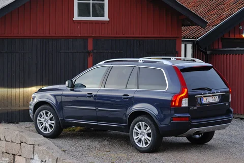 Volvo XC90 3.2 Momentum 2011 view 11