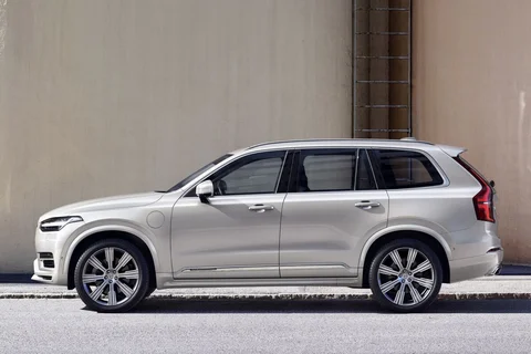 Volvo XC90 T5 AWD R-Design 2019 view 12