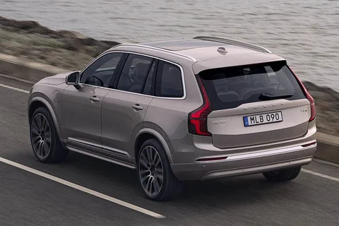 Volvo XC90 T8 Plug-in Hybrid AWD Plus 2024 view 7
