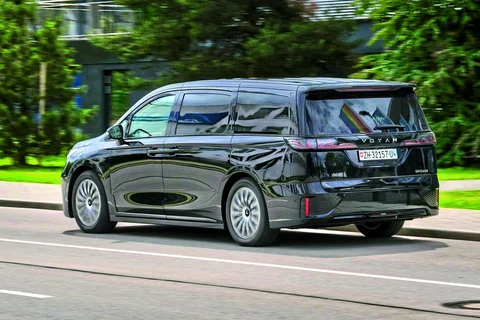 Voyah Dream Flagship Edition 2024 view 5