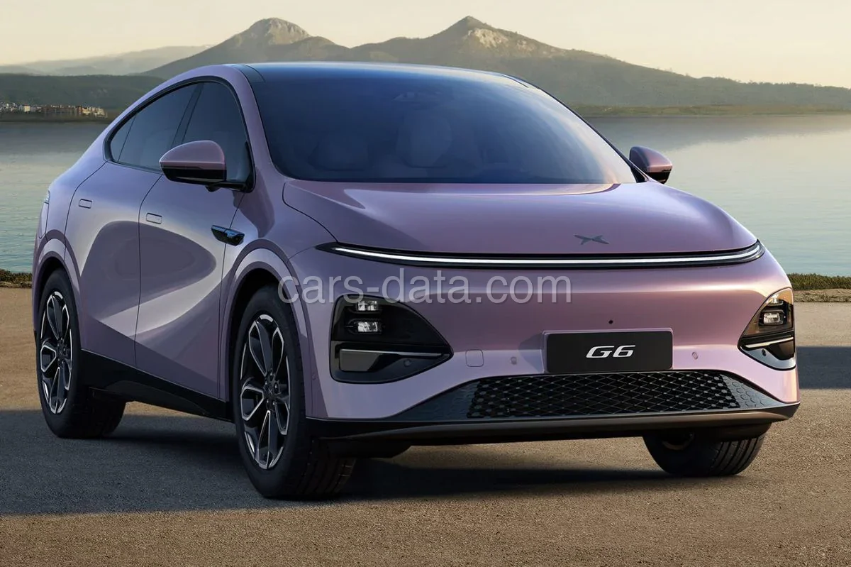 XPeng G6 RWD Standard Range 2025 front view