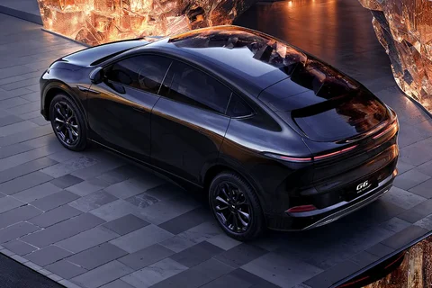 XPeng G6 RWD Long Range 2025 view 2
