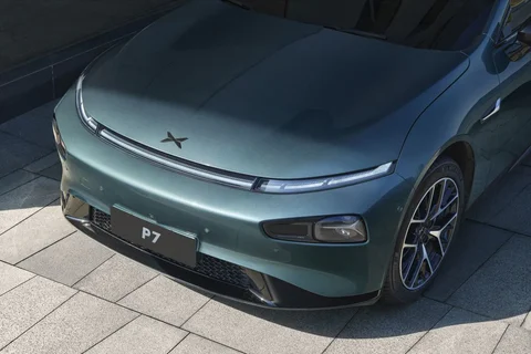XPeng P7 RWD Long Range 2023 view 7