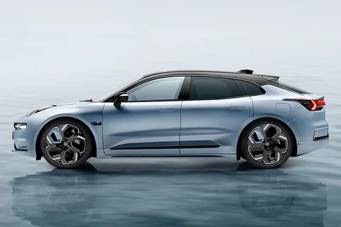 Zeekr 001 Performance AWD 2023 view 12
