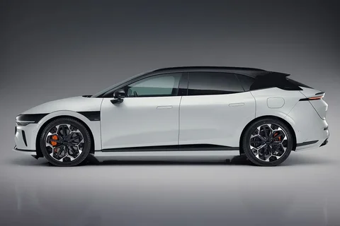 Zeekr 7GT Long Range RWD Launch Edition 2026 view 8