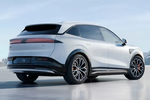 Zeekr 7X Long Range RWD 2024 view 2
