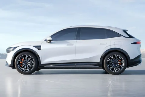 Zeekr 7X Long Range RWD 2024 view 3