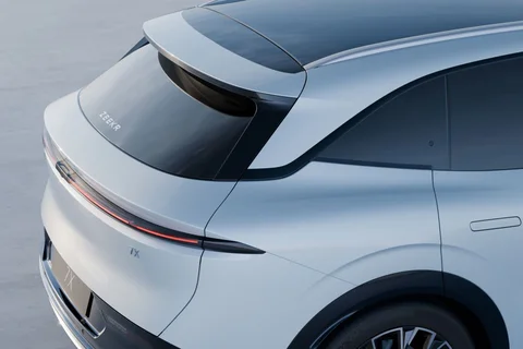 Zeekr 7X Long Range RWD 2024 view 4